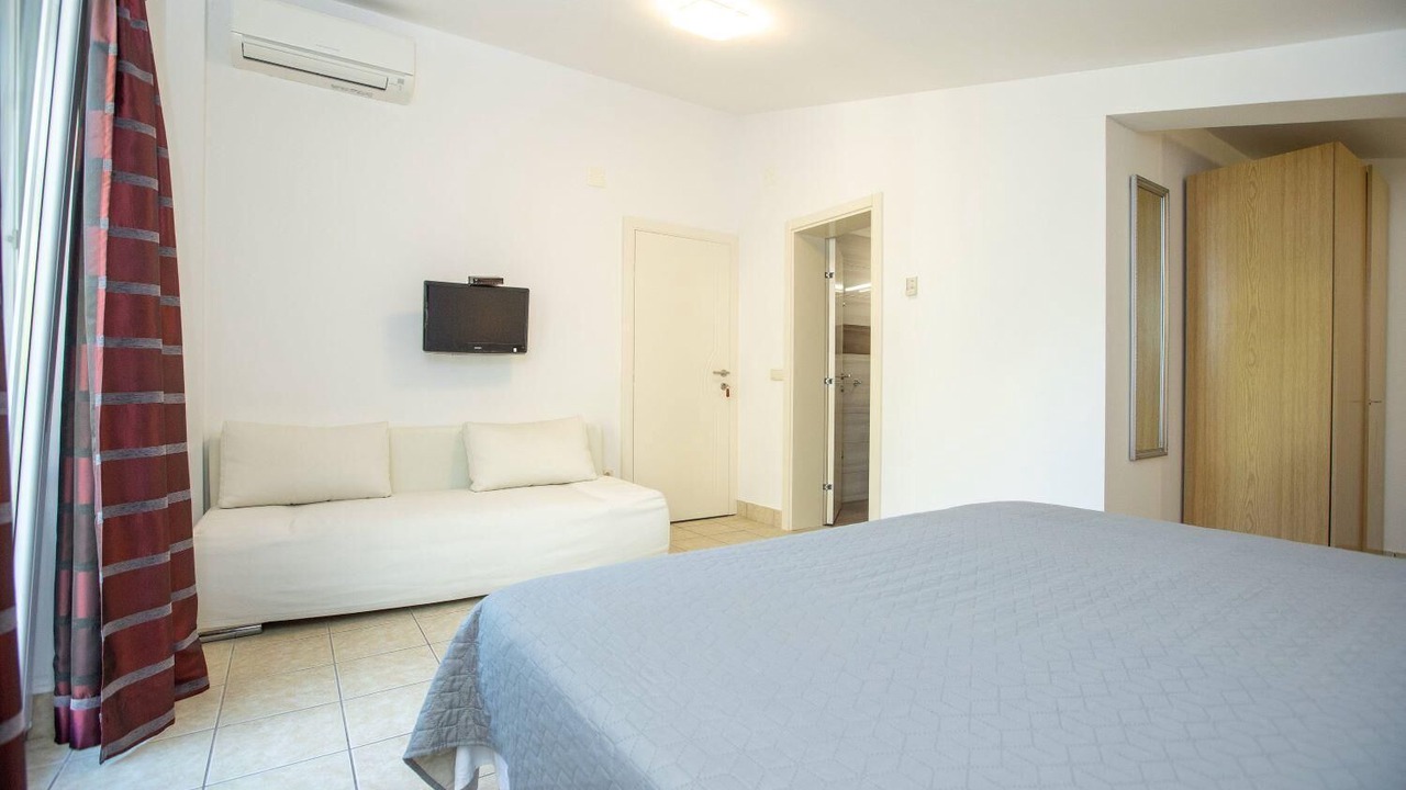 Photo of Bedroom in Duce