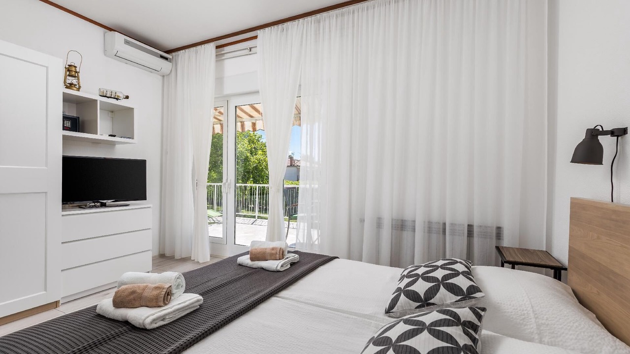 Photo of Bedroom in Obrs