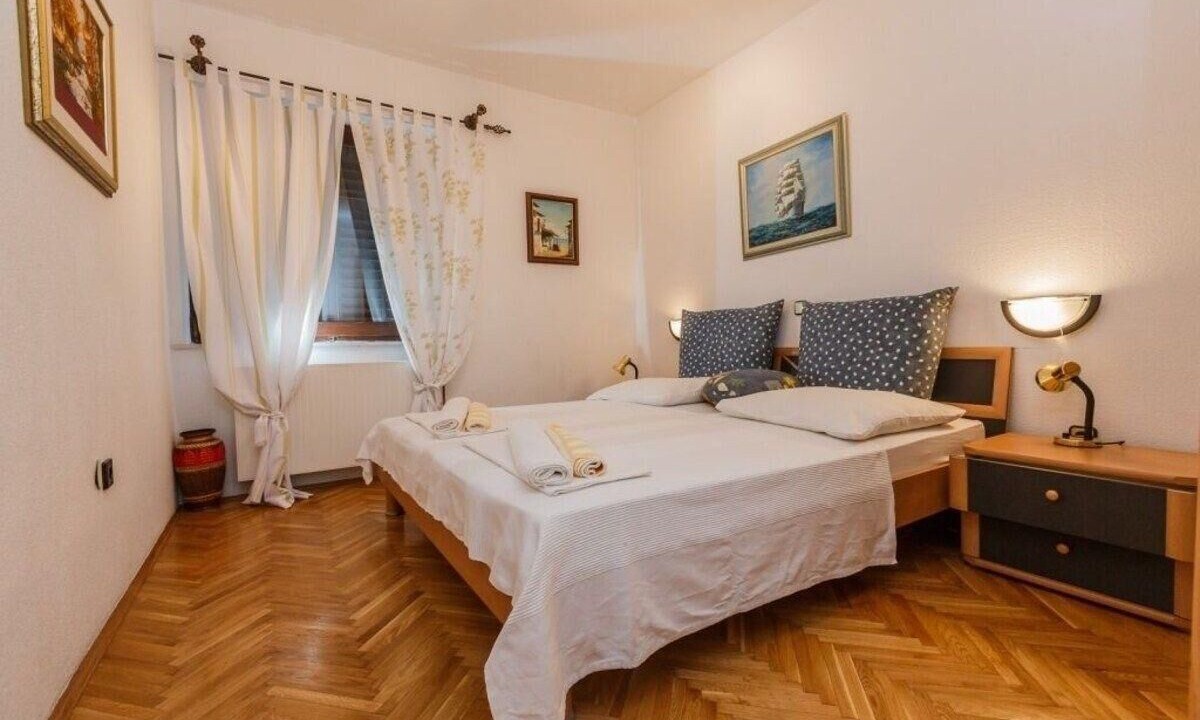 Photo of Bedroom in Duce