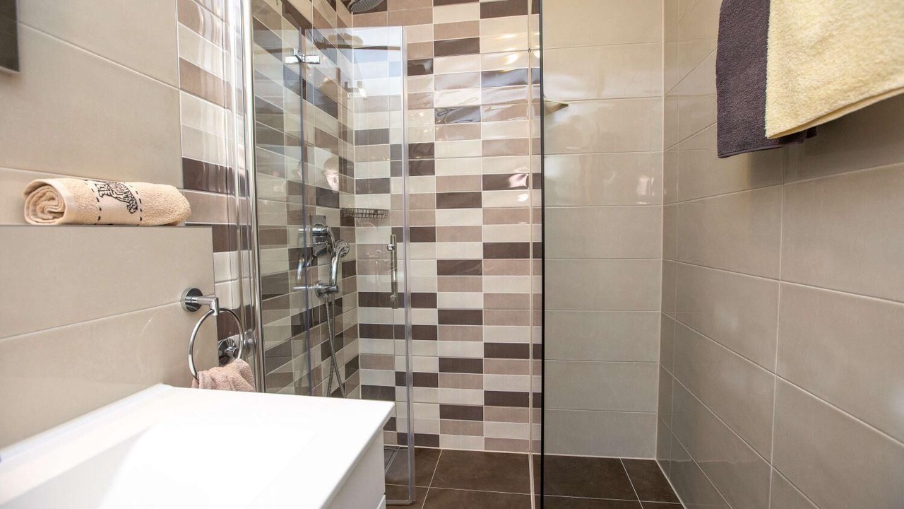 Photo of Bathroom in Duce