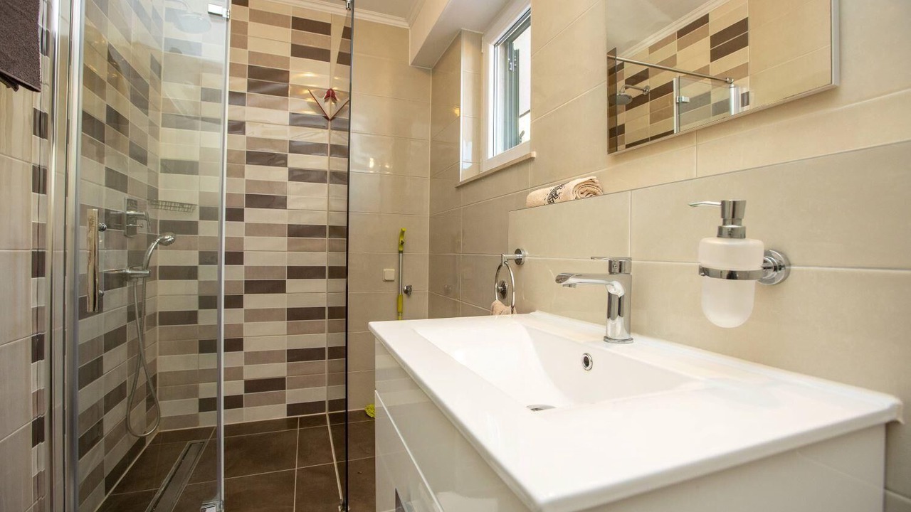 Photo of Bathroom in Duce