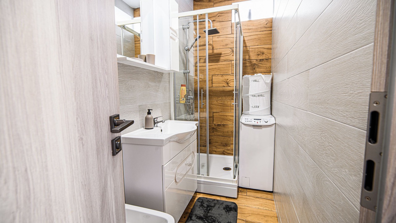 Photo of Bathroom in Siska District