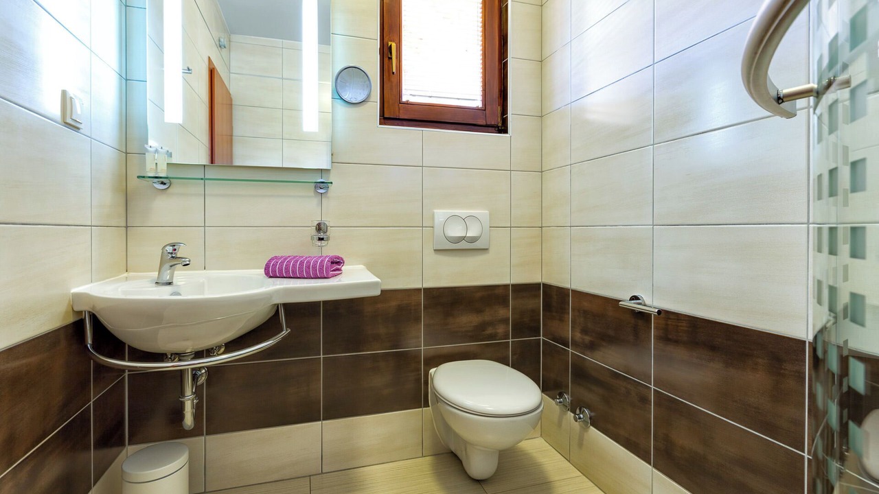Photo of Bathroom in Cove Murtar