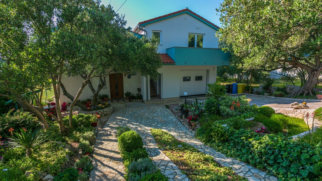 Photo of Outdoor in Mundanije