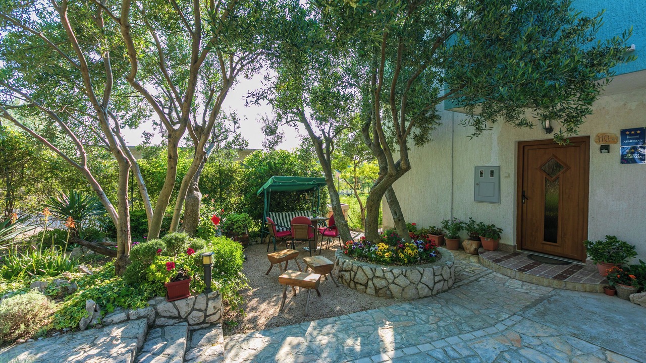 Photo of Patio Balcony in Mundanije
