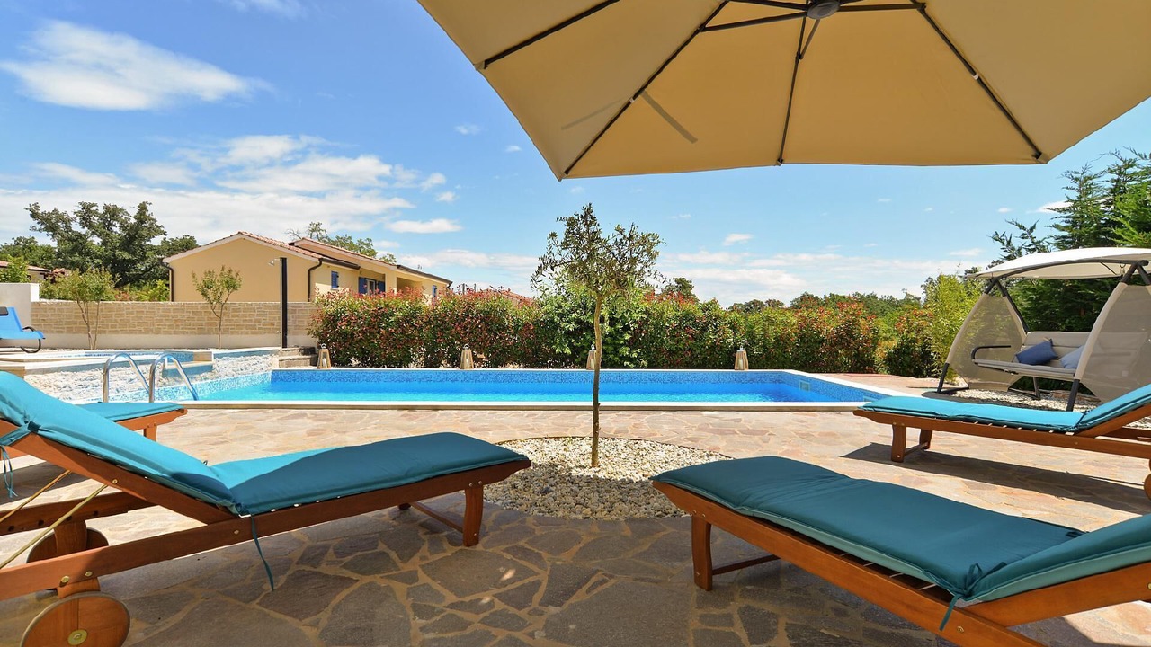 Photo of Outdoor in Muzini