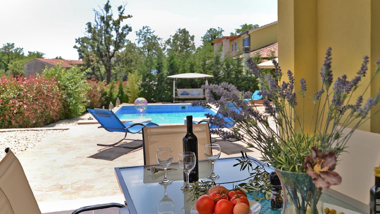 Photo of Outdoor in Muzini