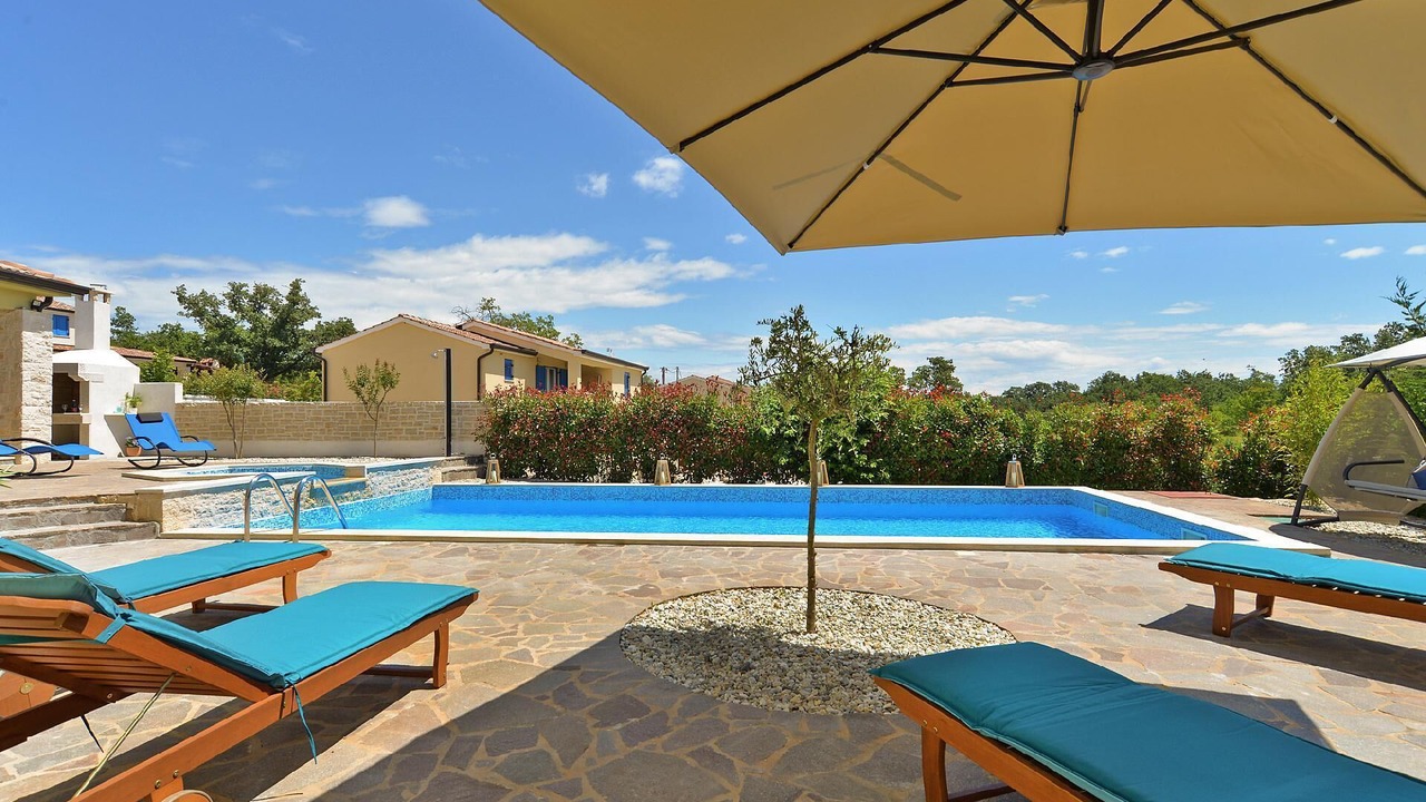 Photo of Outdoor in Muzini