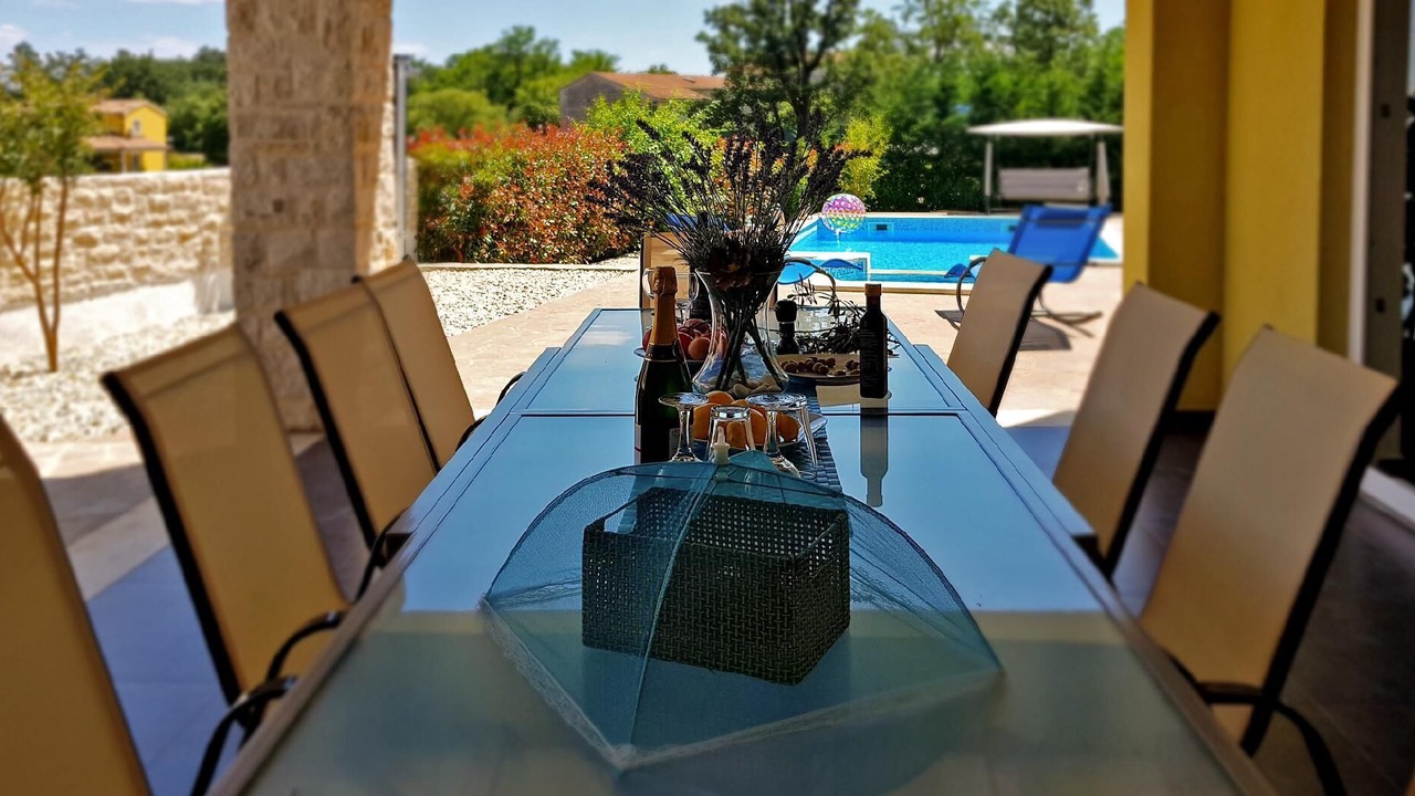 Photo of Outdoor in Muzini