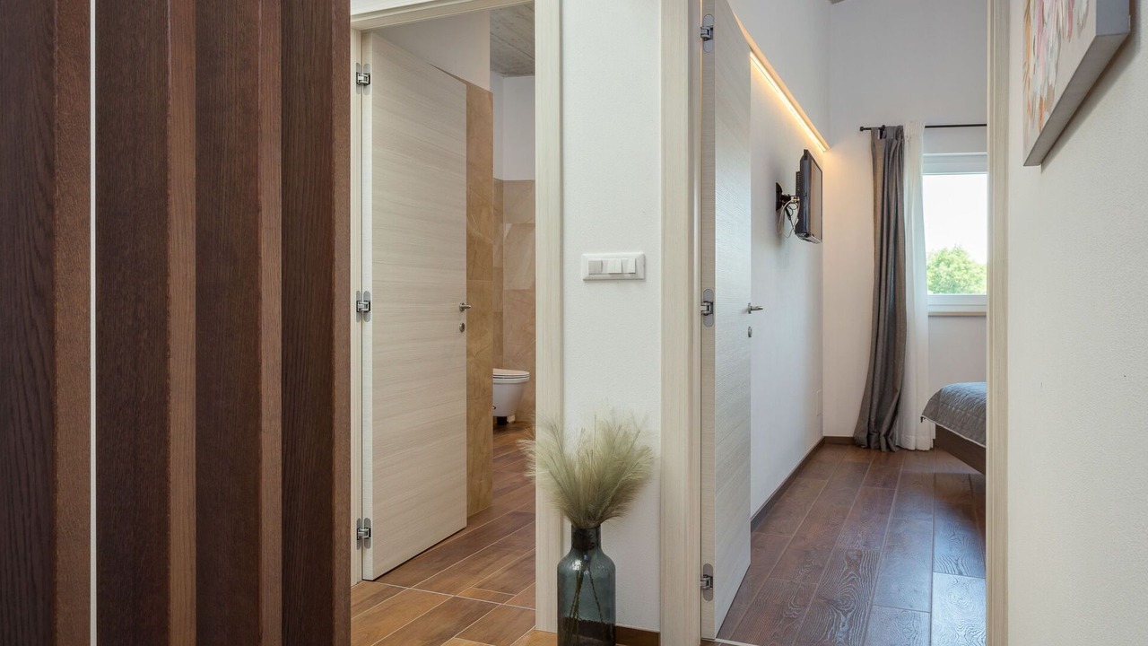 Photo of Others in Vrznaveri