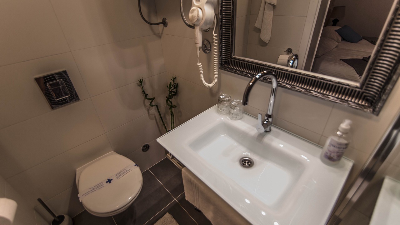 Photo of Bathroom in Lovorno