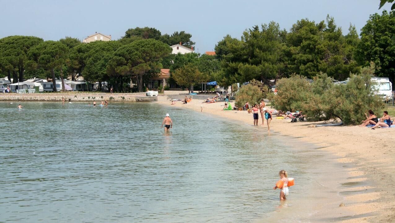 Photo of Others in Mundanije