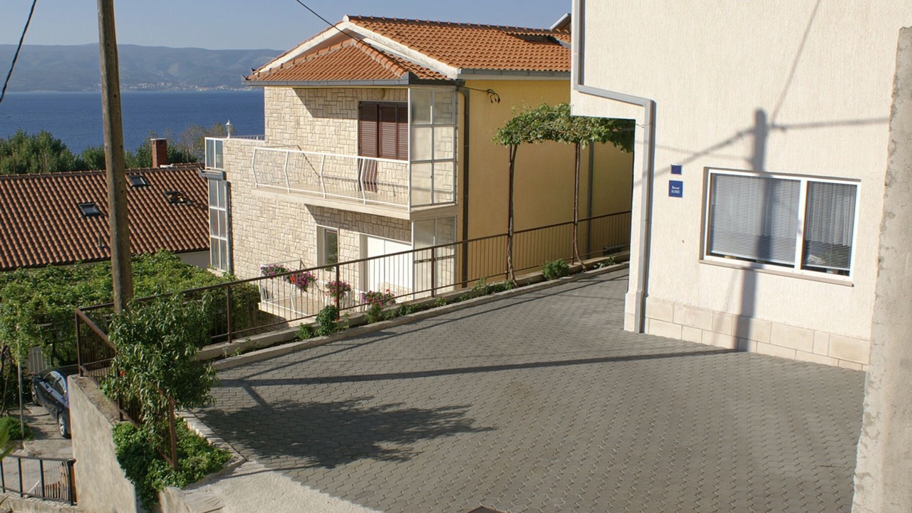 Photo of Others in Duce