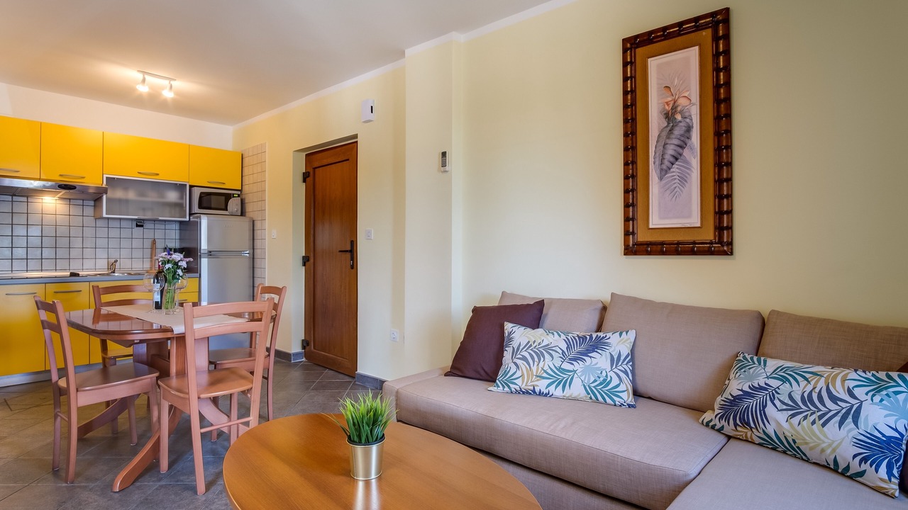 Photo of Livingroom in Cove Murtar