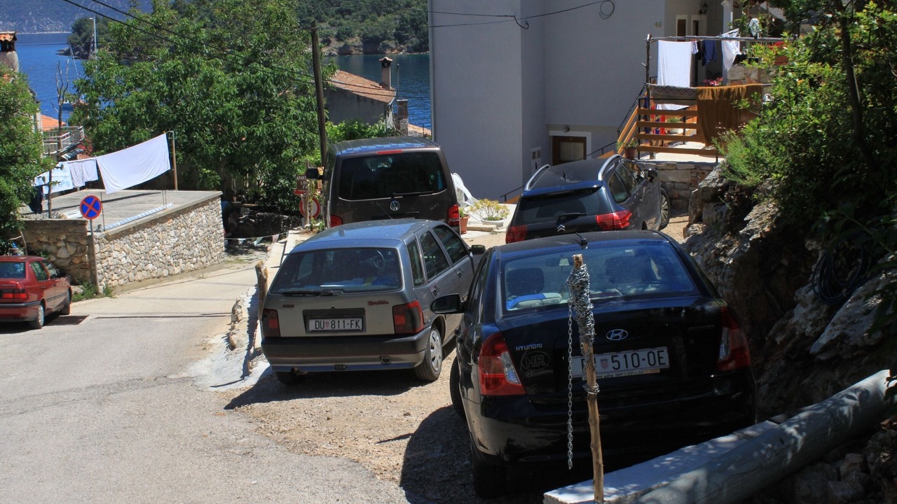 Photo of Others in Valun