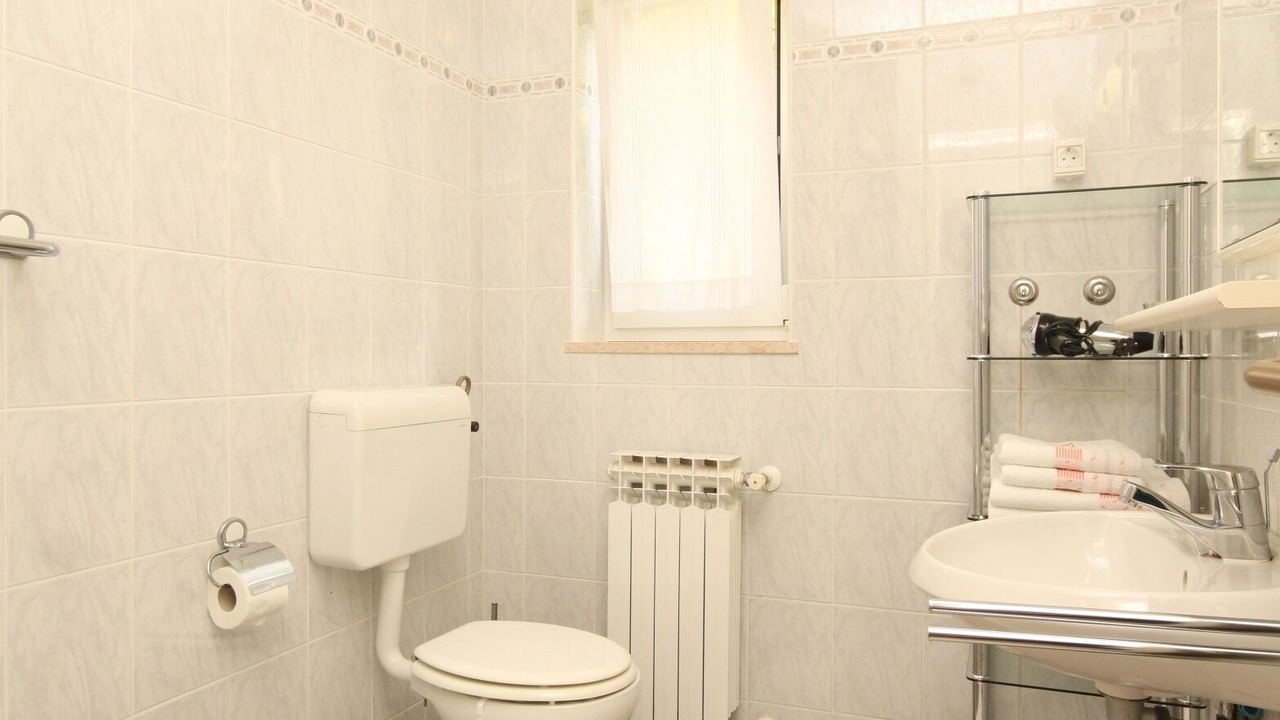 Photo of Bathroom in Nerezine