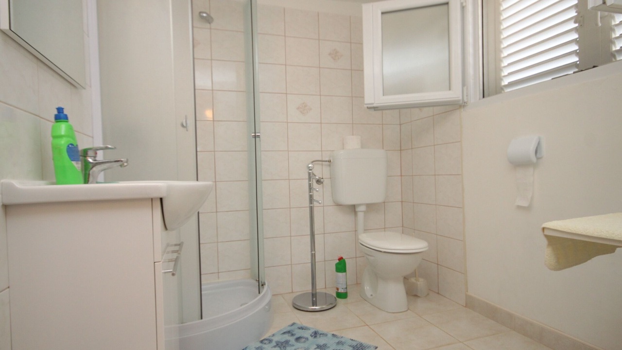 Photo of Bathroom in Verunic
