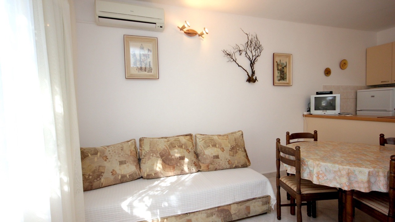 Photo of Livingroom in Cove Rogacic