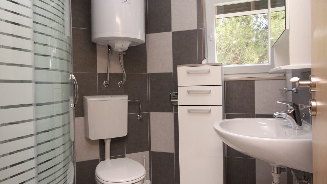 Photo of Bathroom in Cove Basina (Jelsa)