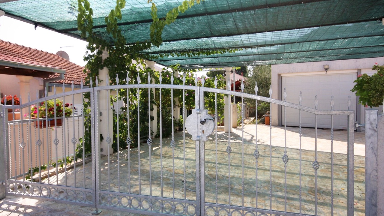Photo of Others in Sutivan