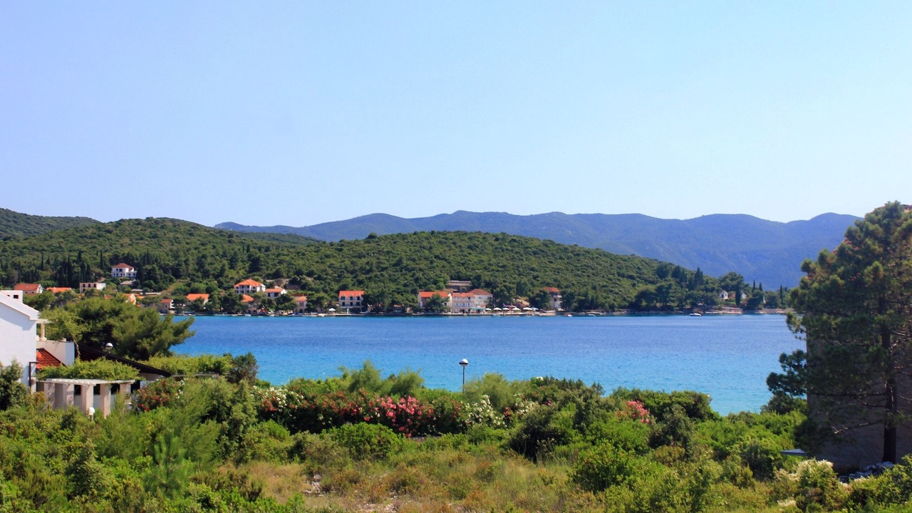 Photo of Others in Loviste