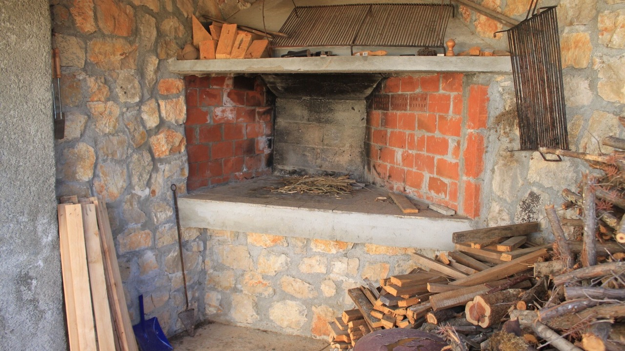 Photo of Outdoor in Lukoran