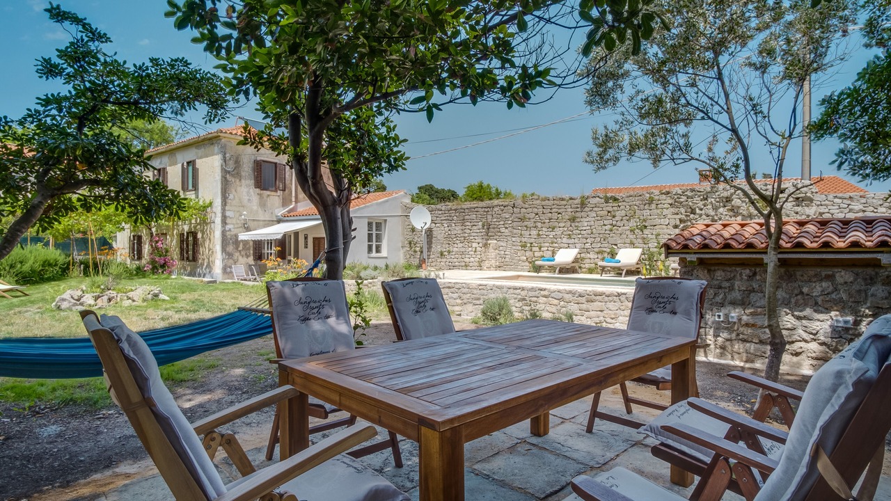Photo of Outdoor in Osor