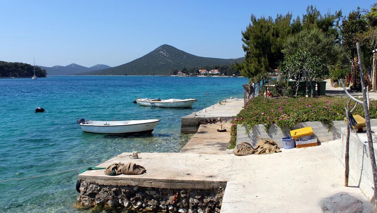 Photo of Others in Molat