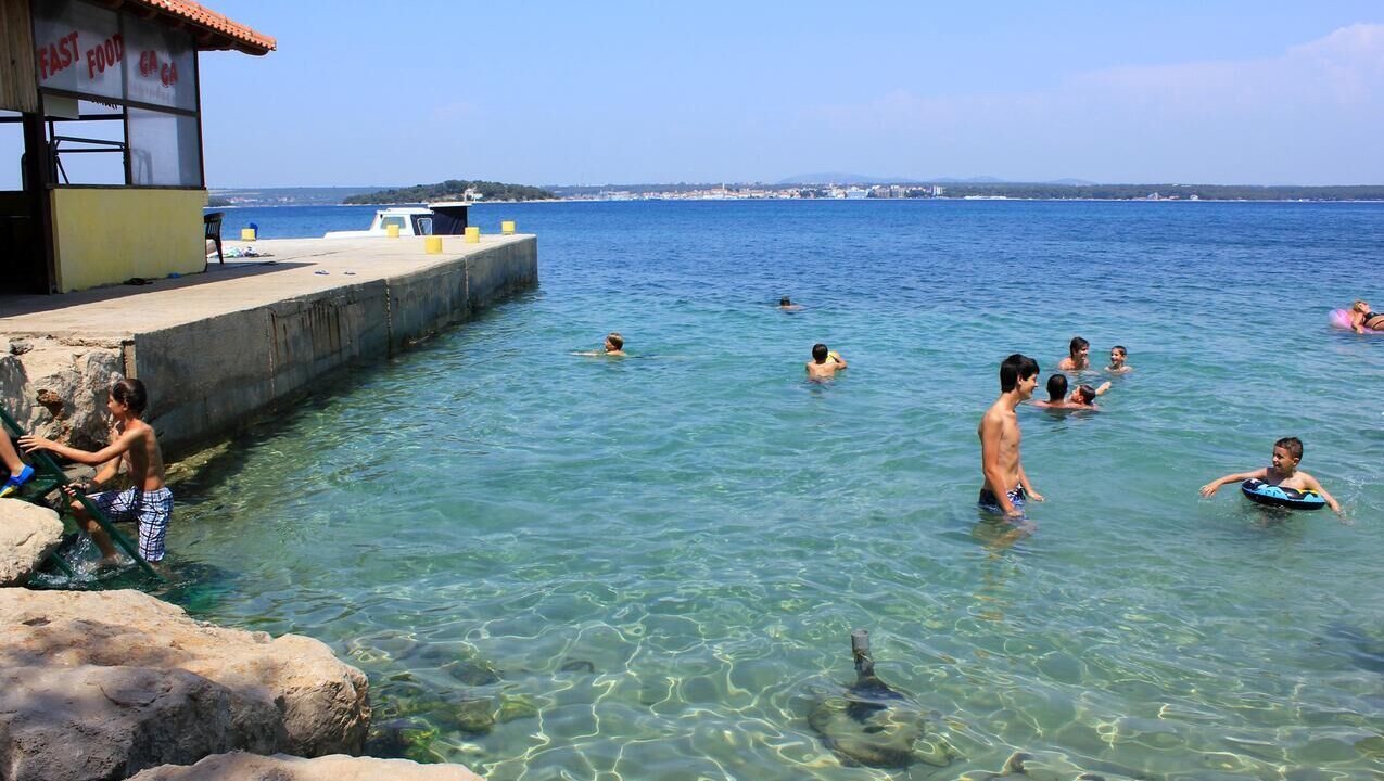 Photo of Others in Tkon