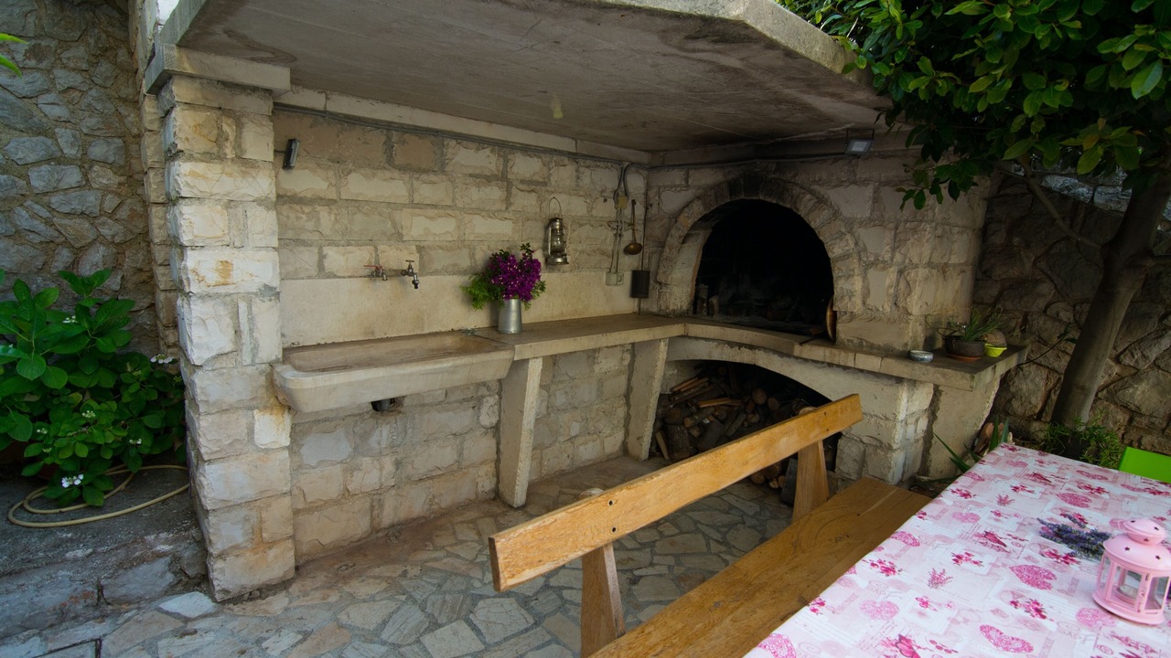 Photo of Outdoor in Cove Murtar