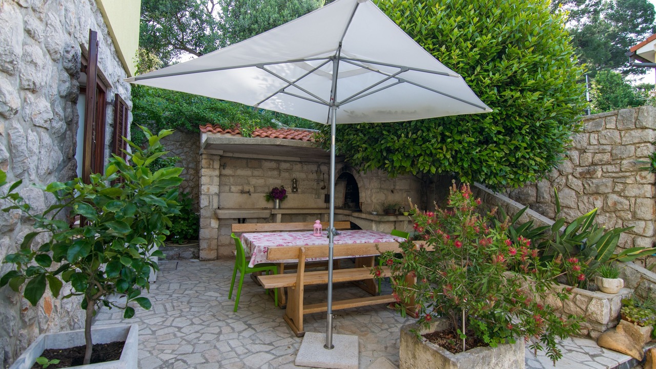 Photo of Outdoor in Cove Murtar