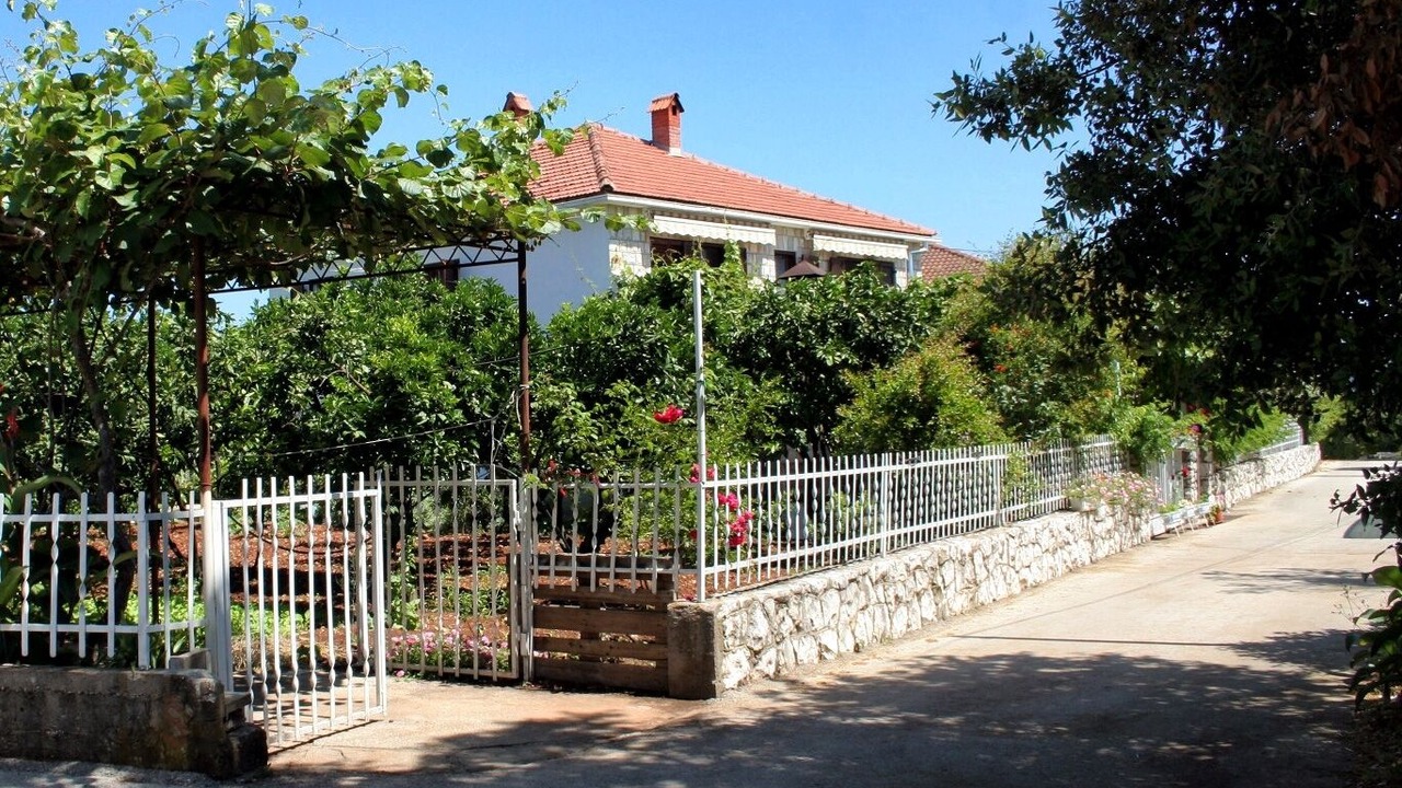Photo of Outdoor in Sreser