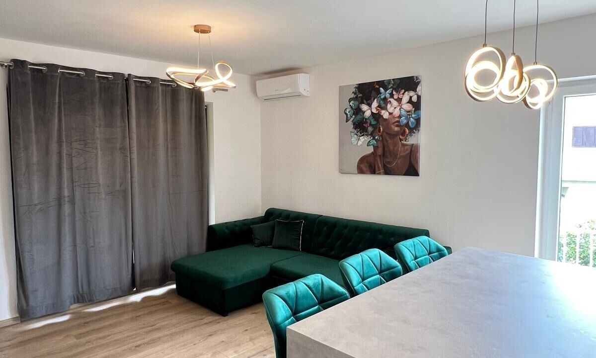 Photo of Livingroom in Sreser