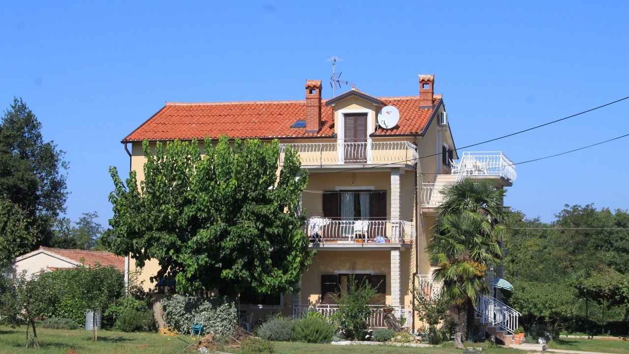 Photo of Outdoor in Basanija