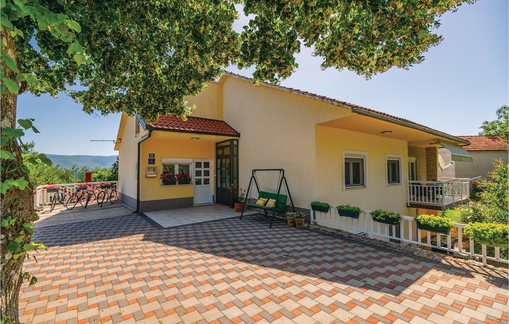 Photo of Buildings in Zmijavci