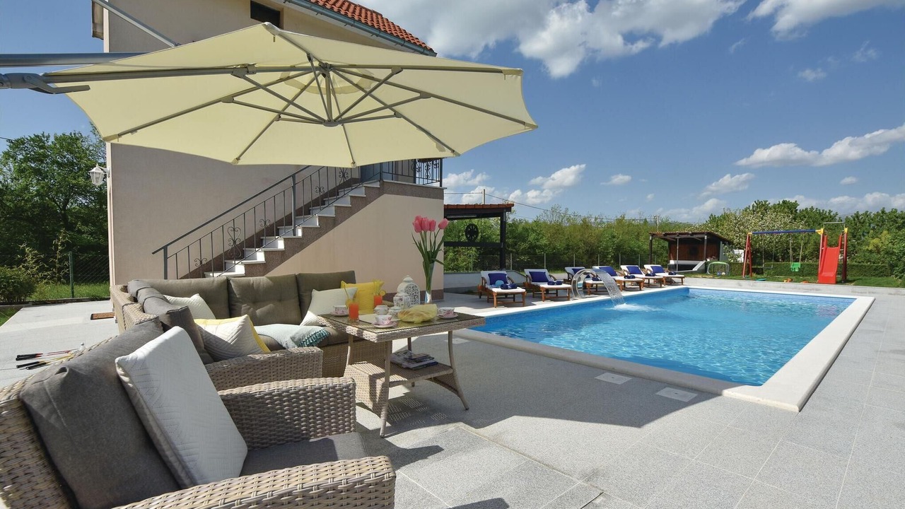 Photo of Outdoor in Citluk
