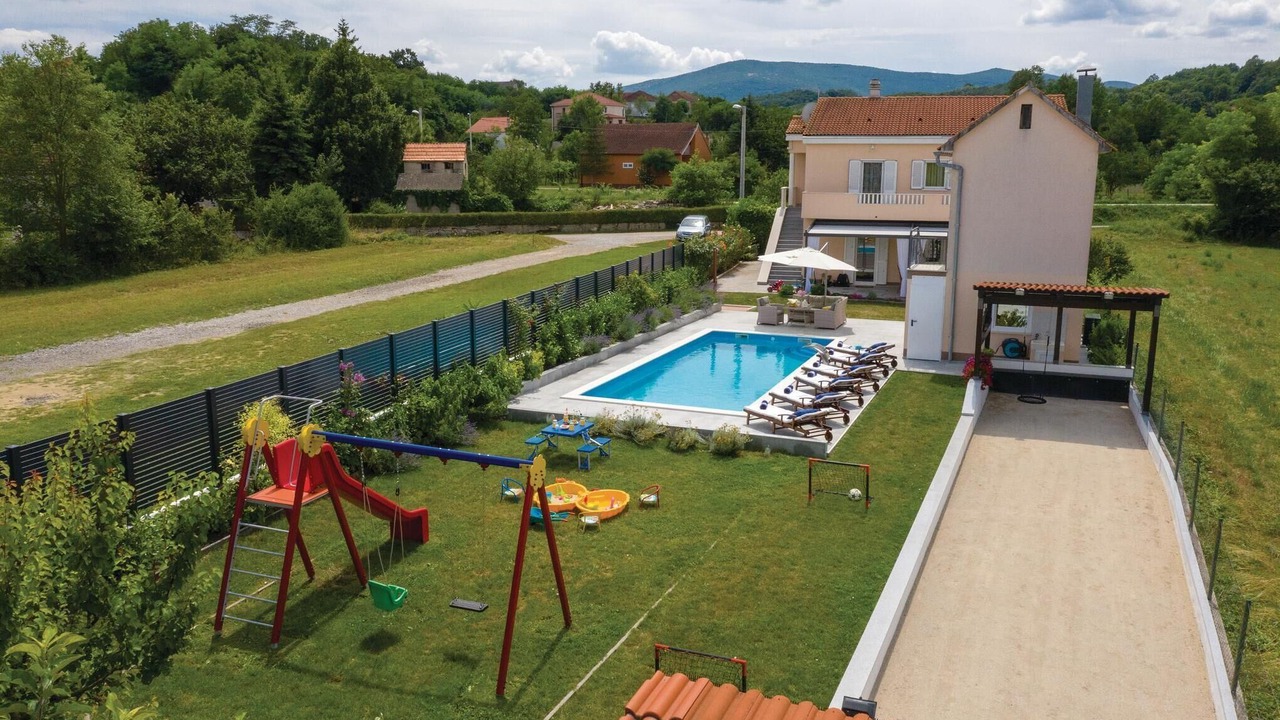 Photo of Outdoor in Citluk