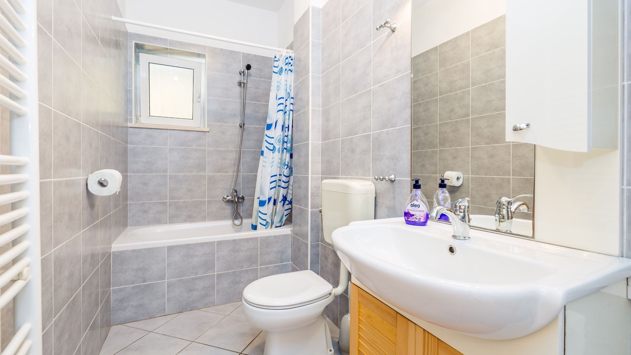 Photo of Bathroom in Obrs
