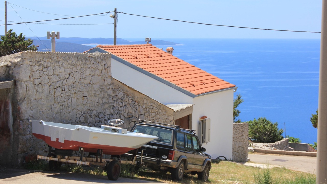 Photo of Outdoor in Ustrine