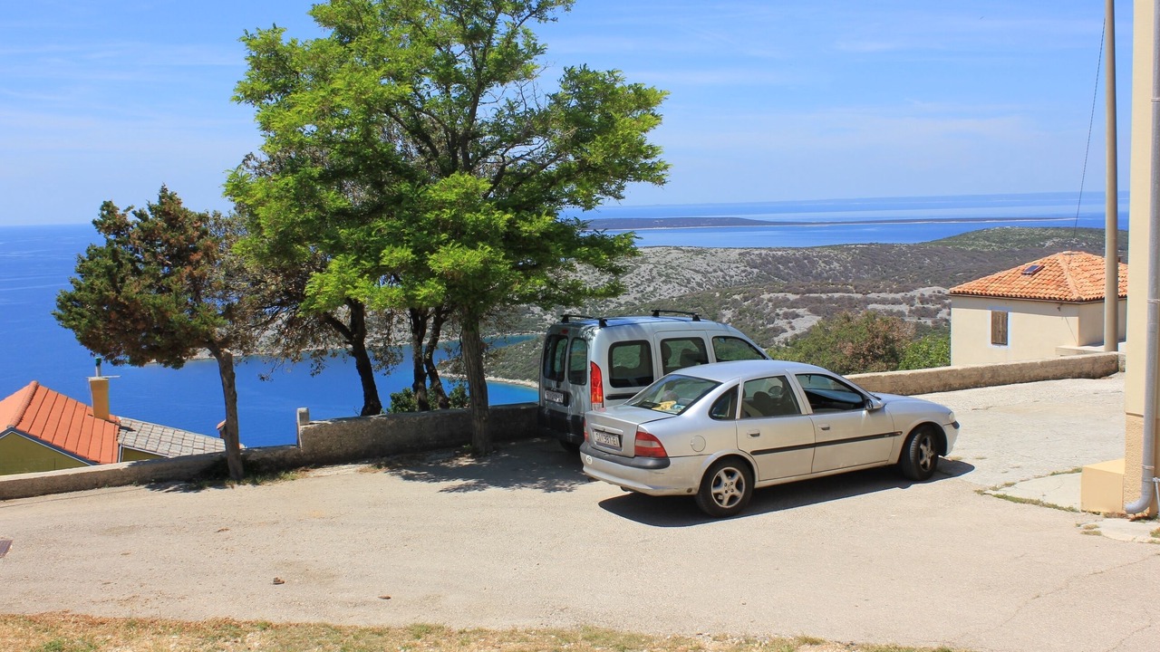 Photo of Others in Ustrine