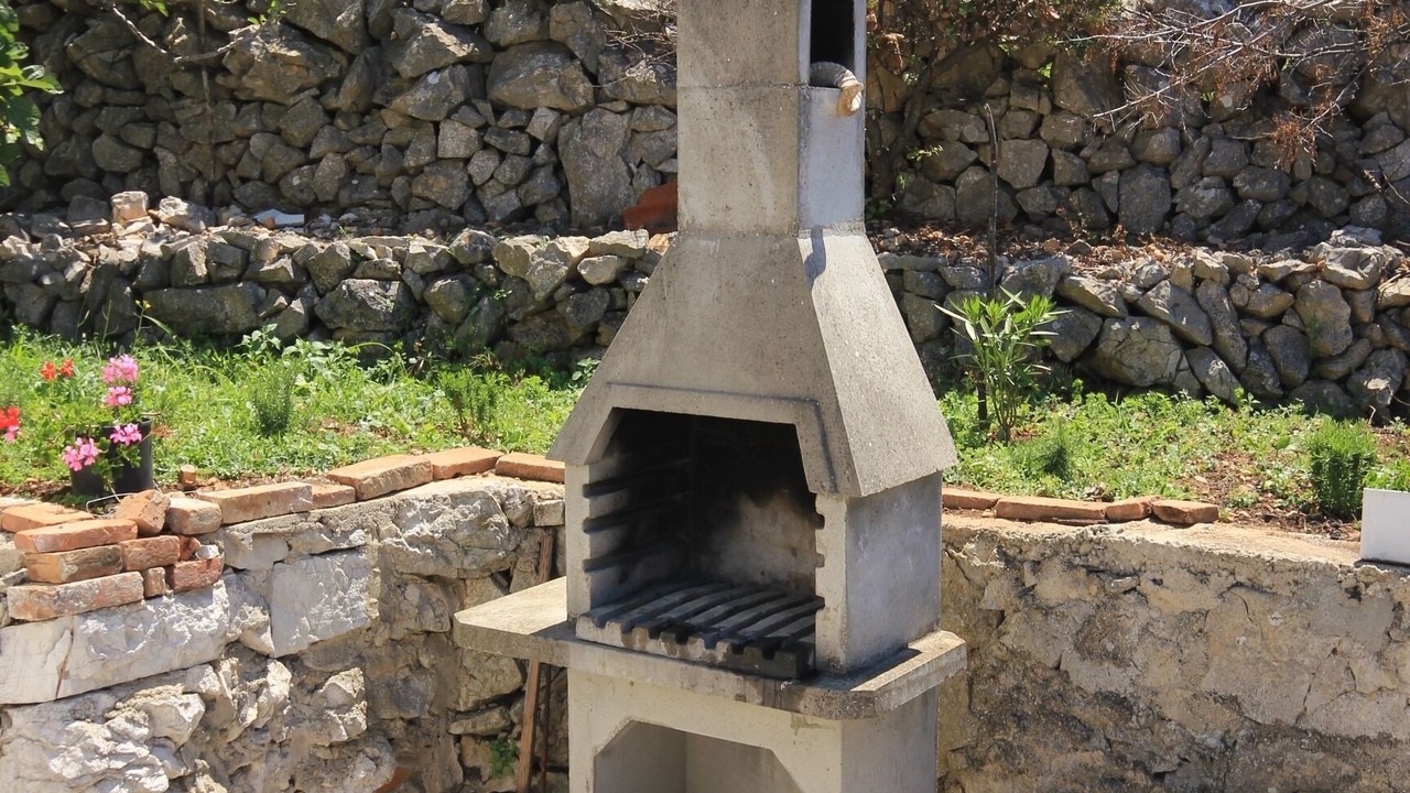 Photo of Outdoor in Ustrine