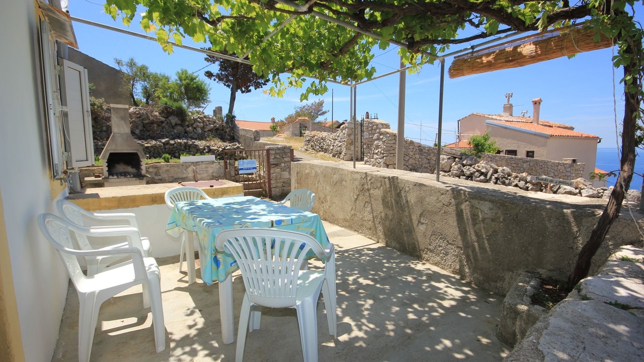 Photo of Others in Ustrine