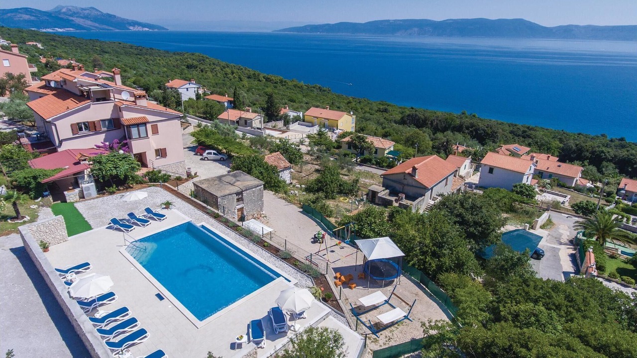 Photo of Outdoor in Ravni
