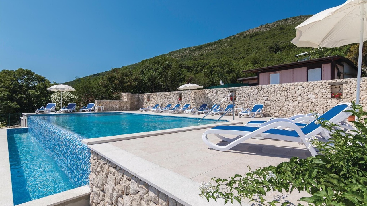 Photo of Outdoor in Ravni