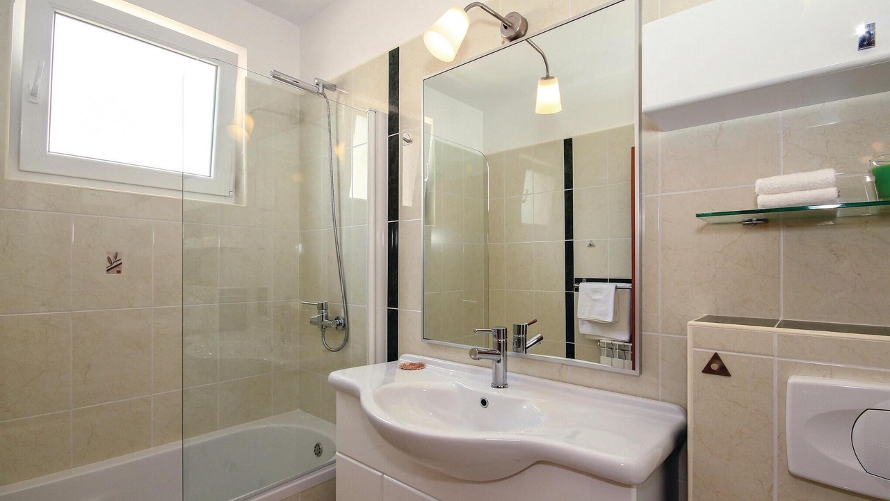 Photo of Bathroom in Murine