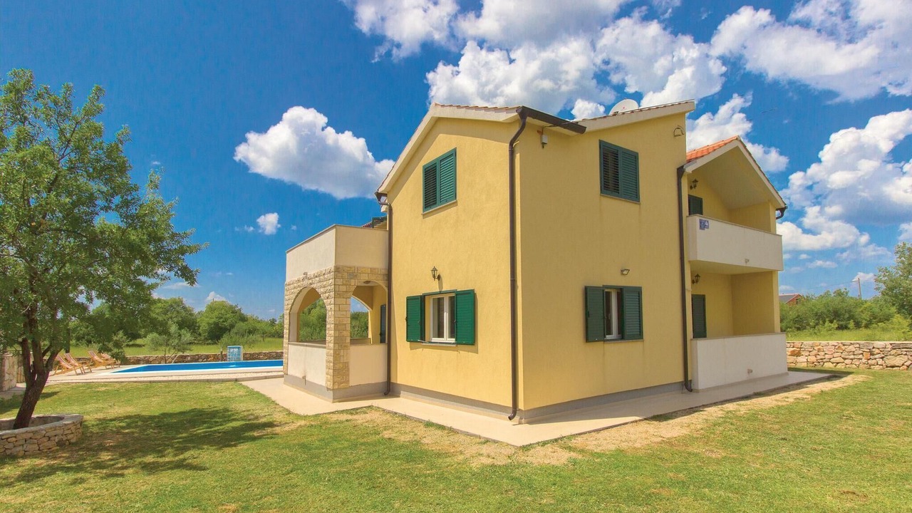 Photo of Outdoor in Bristane