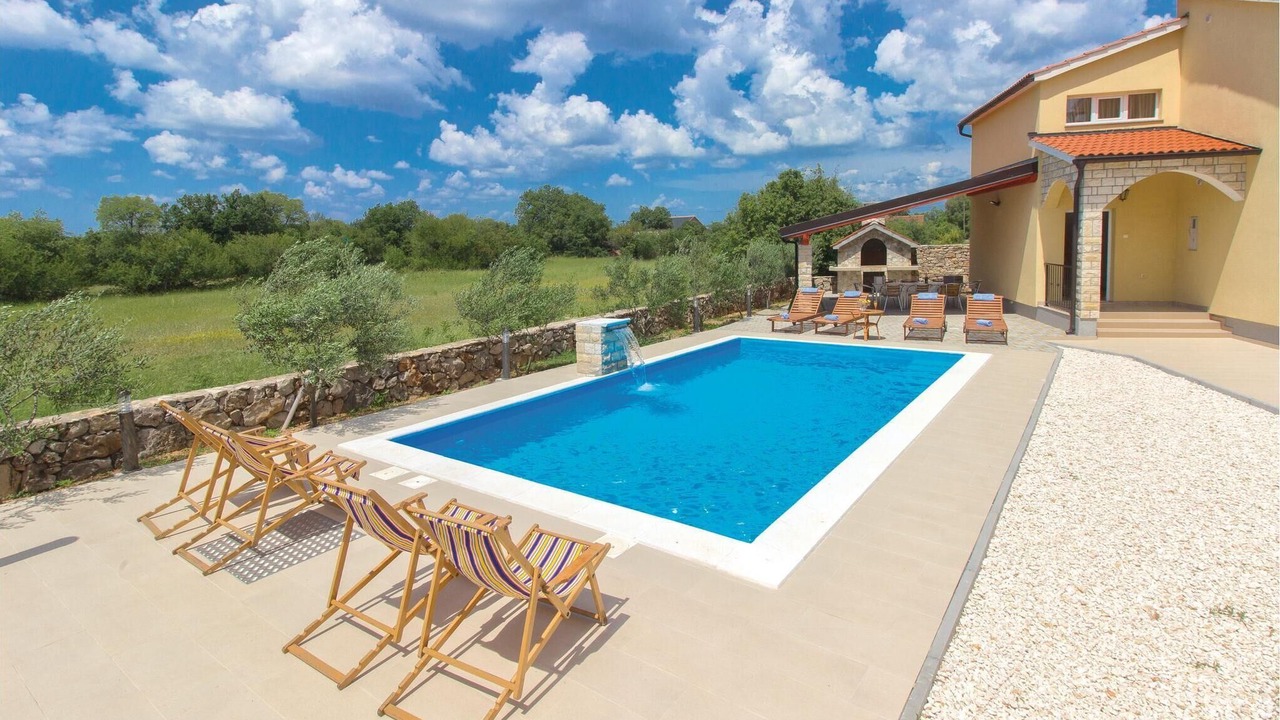 Photo of Outdoor in Bristane