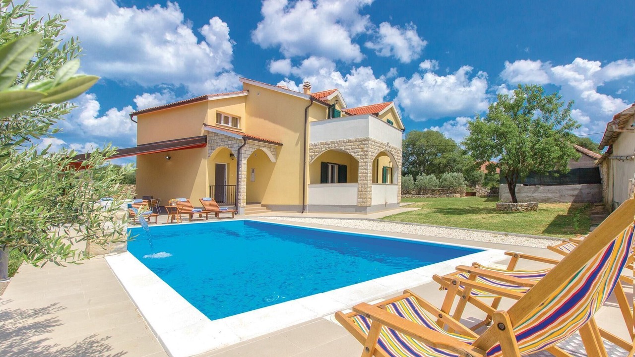 Photo of Outdoor in Bristane