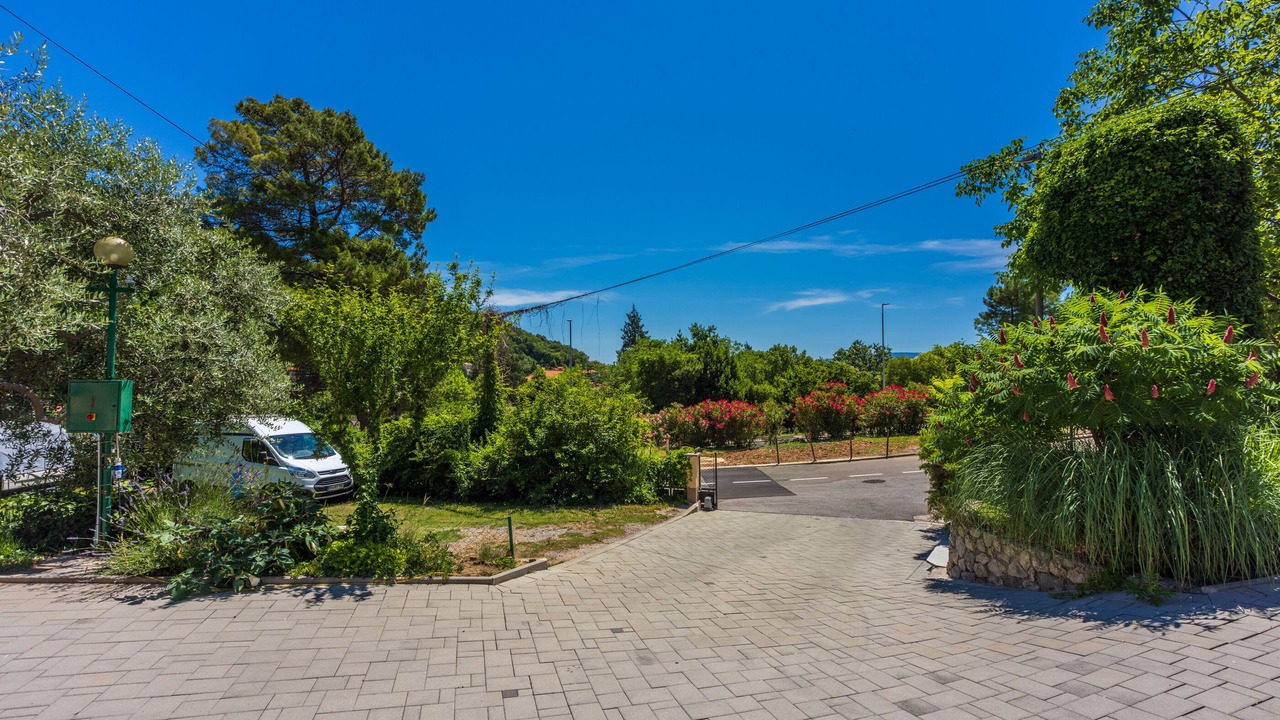 Photo of Outdoor in Obrs