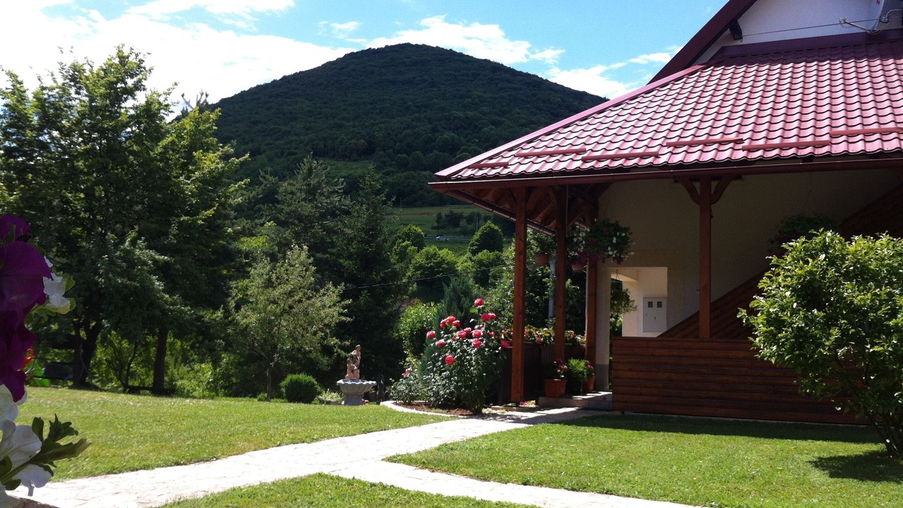 Photo of Outdoor in Catrnja